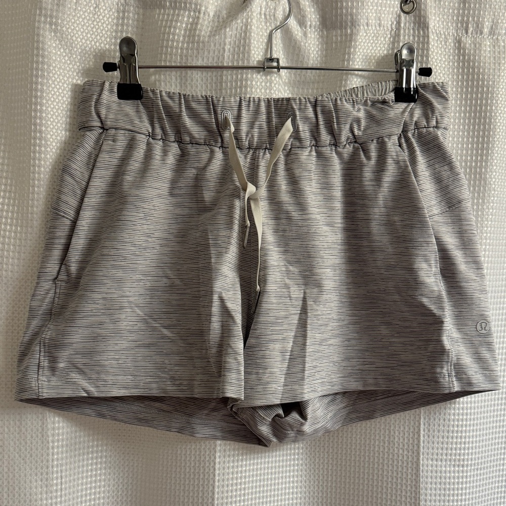 lululemon athletica Heathered Gray Women's Athletic Shorts